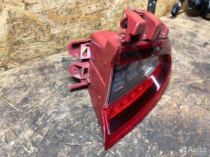 Фонарь задний правый Kia Stinger 2017-2021