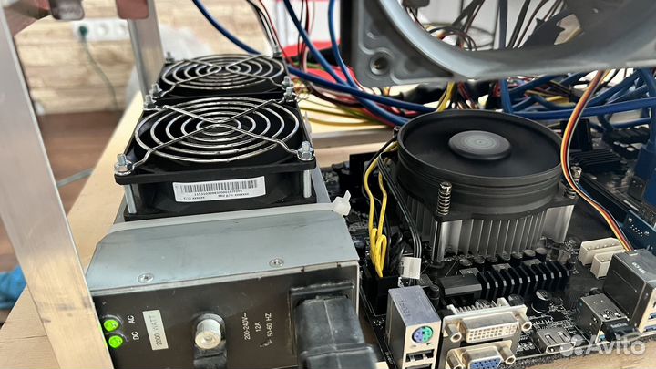 Майнинг ферма 12 видеокарт GeForce GTX 1660 super