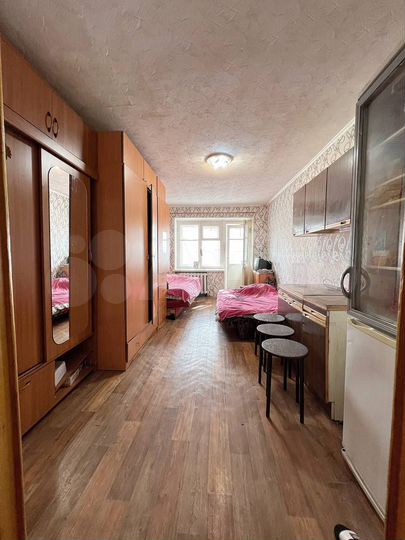 Комната 18 м² в 4-к., 2/5 эт.