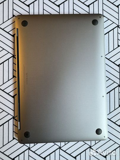Macbook pro 13 2017 i7 16/512
