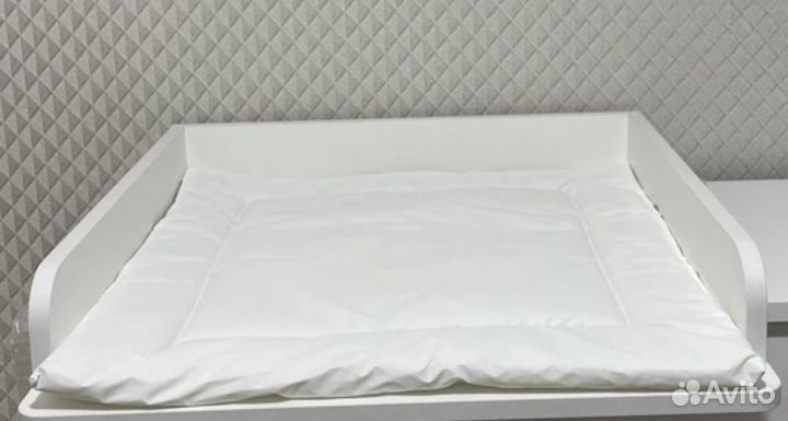 Пеленальный столик