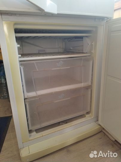 Холодильник indesit бу