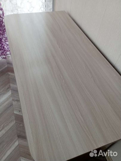 Письменный стол