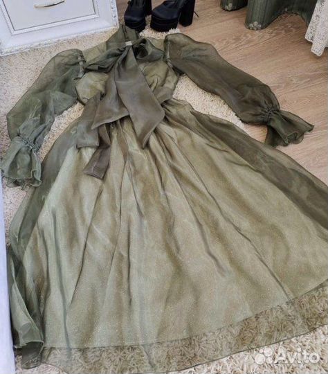 Платье вечернее