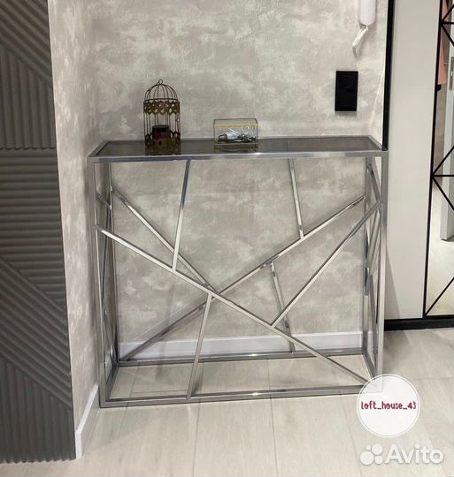 Консольный стол