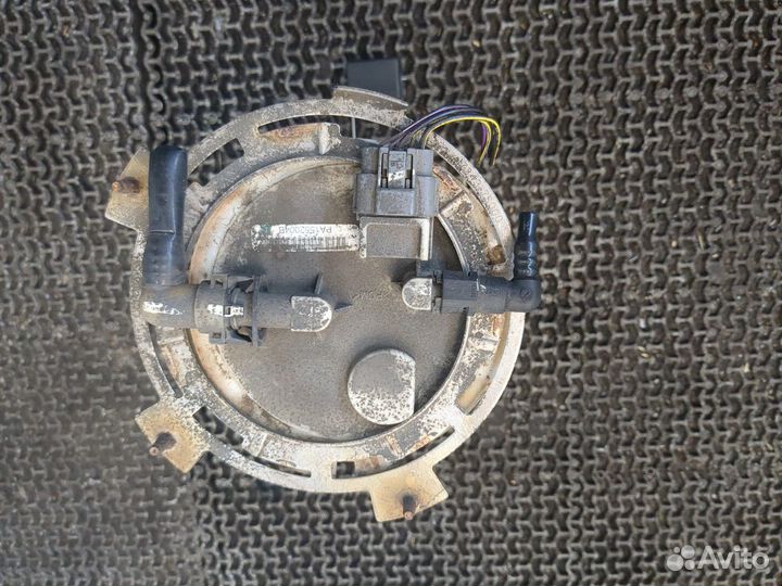 Насос топливный электрический Infiniti QX56, 2004