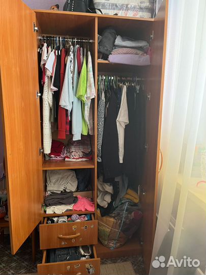 Шкаф распашной