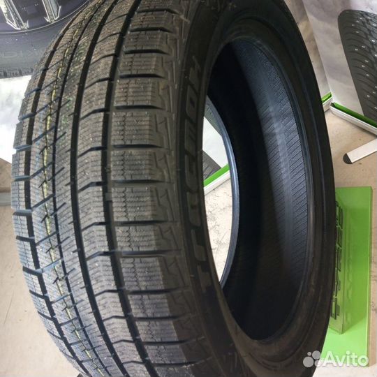 Tracmax X-Privilo S360 235/55 R18 104T