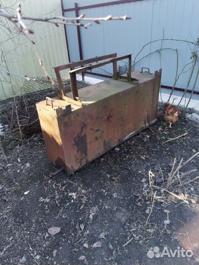 Бак под топливо