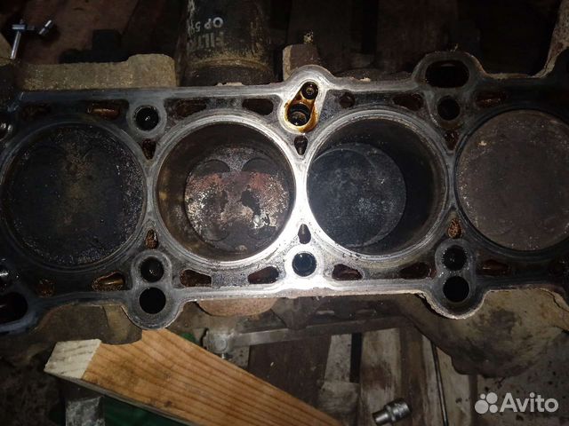 Шорт блок Mazda 323 familia bj двигатель 1.5 ZL