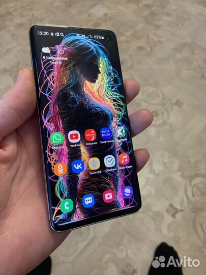 Samsung Galaxy S10, 8/128 ГБ