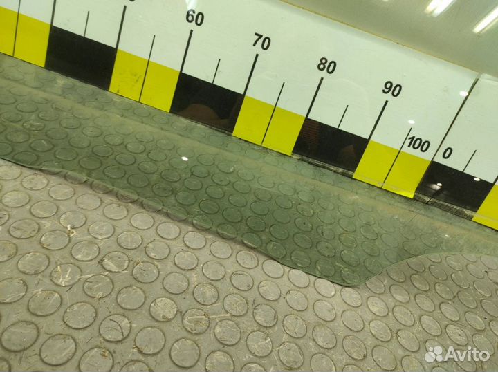 Стекло переднее левое Mercedes-Benz W251 M272.967