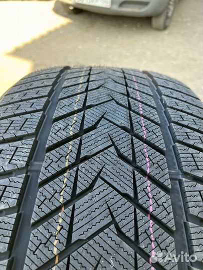 Sonix WinterXPro 999 275/50 R21 147U