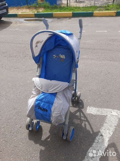 Прогулочная коляска трость