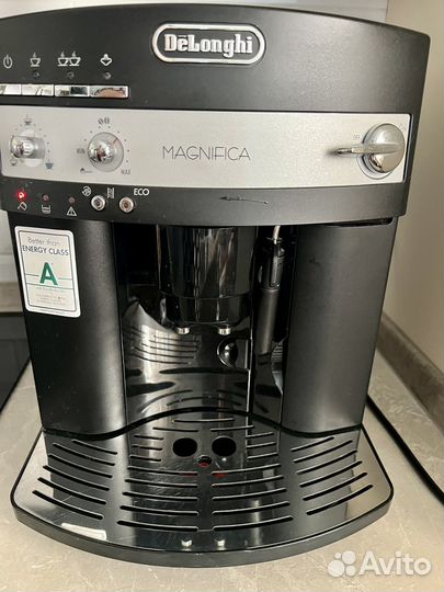 Кофемашина delonghi magnifica