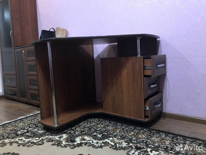 Письменный стол б/у