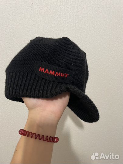 Вязанная кепка mammut