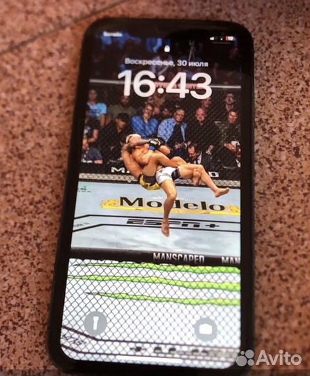 iPhone xr в корпусе 14