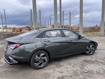 Hyundai Elantra 1.5 CVT, 2023, 60 км, с пробегом, цена 2 495 000 руб.