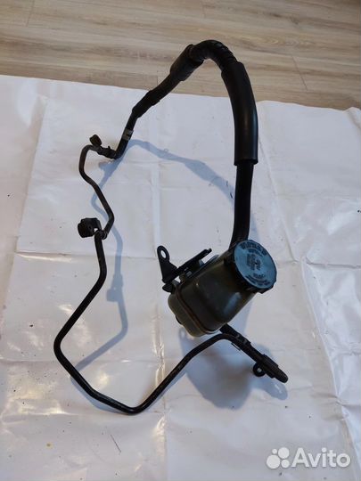 Бачок гидроусилителя toyota