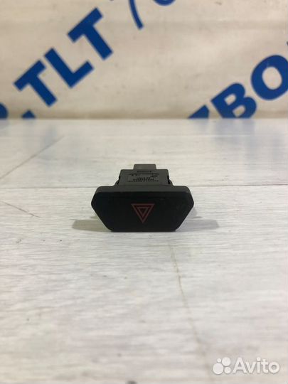 Кнопка аварийки LADA vesta 1.6 мт седан