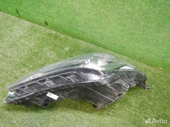 Фара левая Hyundai Solaris