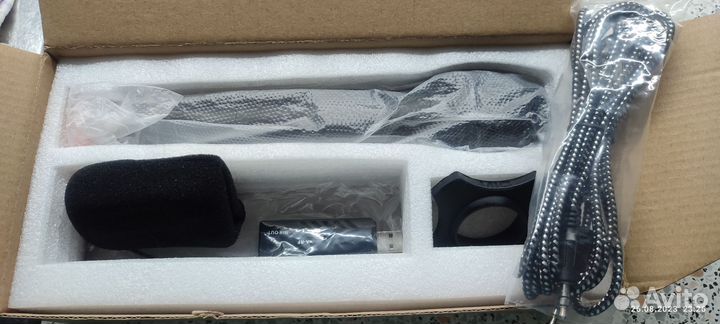 Студийный микрофон