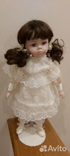 Кукла фарфоровая коллекционная