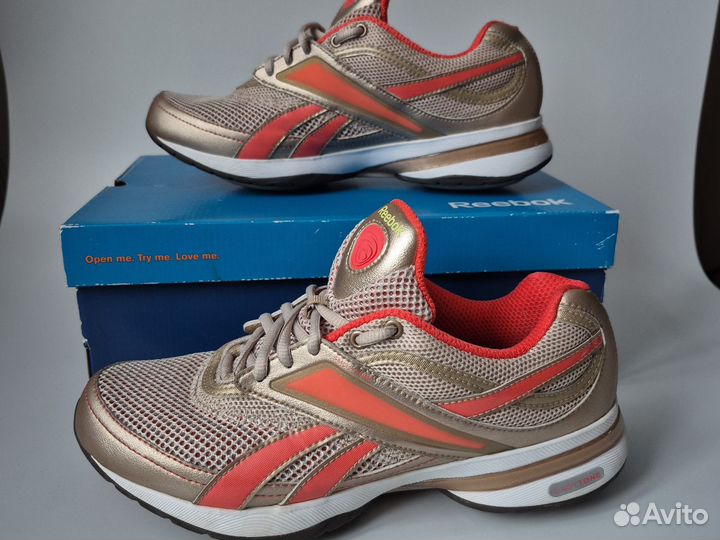 Кроссовки reebok женские 38.5 easytone