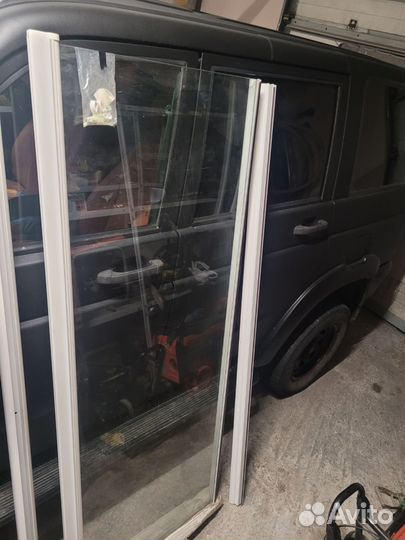 Дверь в душевую