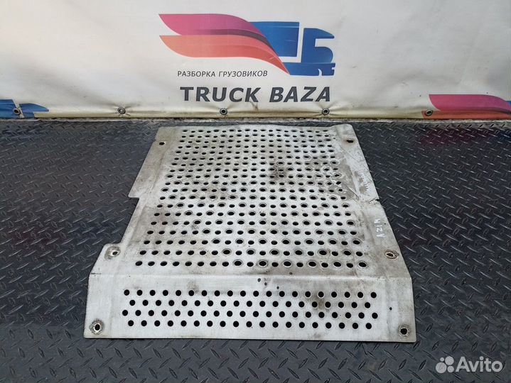 Защитная панель глушителя Mercedes-Benz Axor