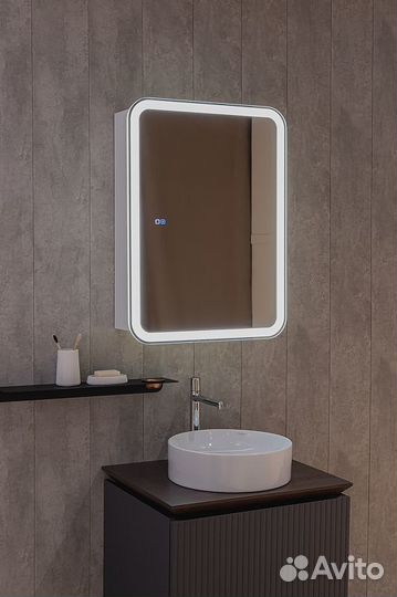 Зеркальный шкаф Silver Mirrors Фиджи-2 Flip 60 LED-00002679 с подсветкой Белый