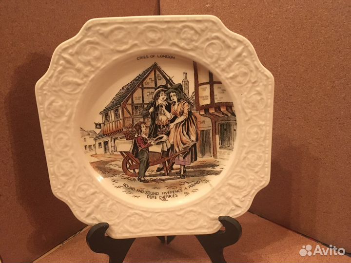 Квадратные тарелки Crown Devon, Англия