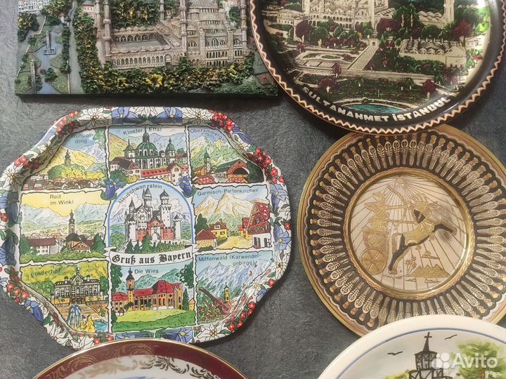 Коллекционные тарелки и фигурки