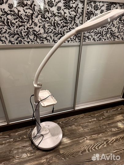 Лампа лупа напольная