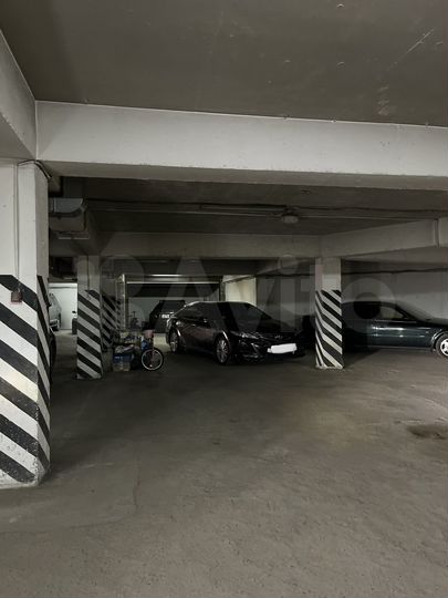 Машиноместо, 18 м²