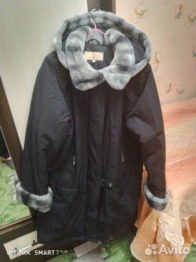Продам куртку женскую