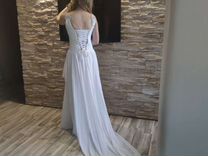 Свадебное платье со шлейфом в греческом стиле