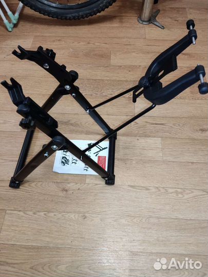 Стойка для сборки и ремонта колес велосипеда