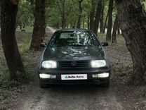 Volkswagen Vento 1.8 MT, 1992, битый, 214 590 км, с пробегом, цена 150 000 руб.