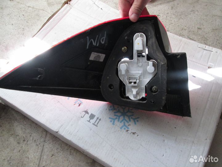 Фонарь задний правый Renault megane 2