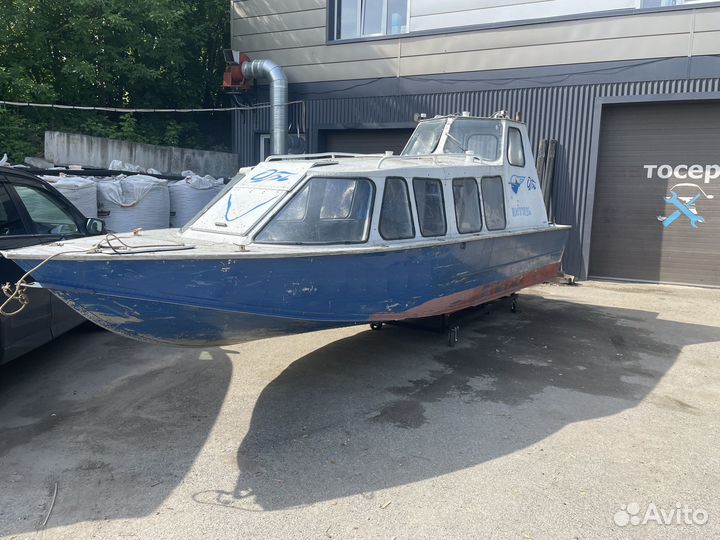 Моторная лодка Обь-4