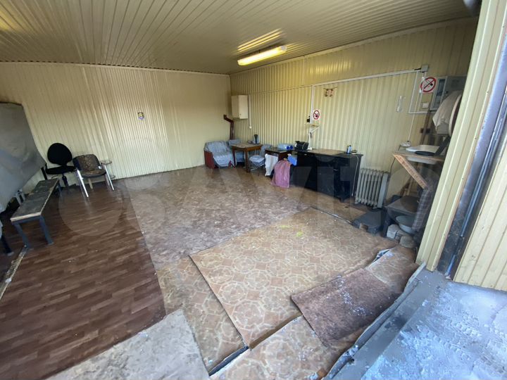 Гараж, > 30 м²