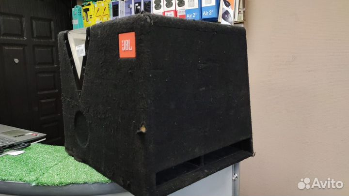 Сабвуфер JBL