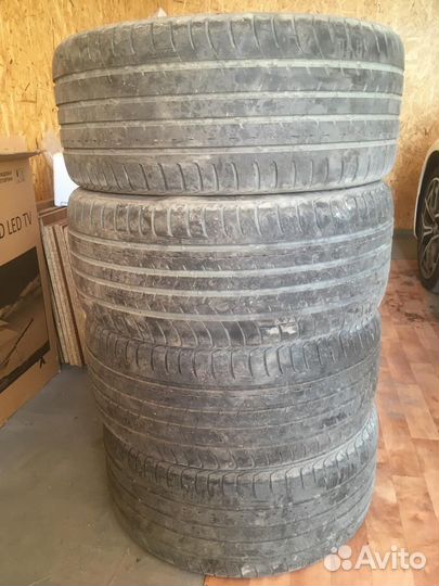 CrossLeader DSU02 245/40