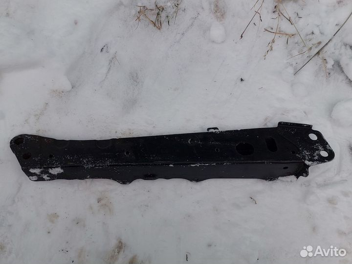 Усилитель подрамника левый королла 150