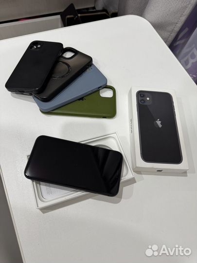 iPhone 11, 64 ГБ