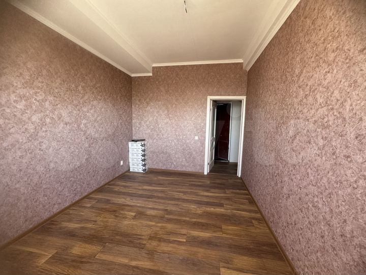 2-к. квартира, 77 м², 5/6 эт.