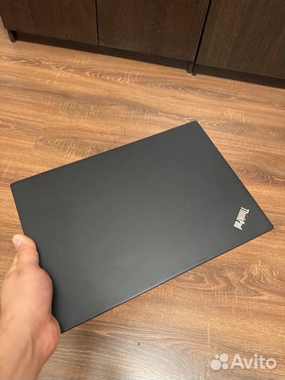 ThinkPad T490s i7-8665u 16gb 256ssd Touch IPS