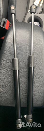 Амортизатор крышки багажника